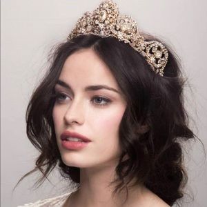 Maria Elena Wedding Headpiece